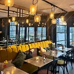 Boutique Hotel Le•Bar